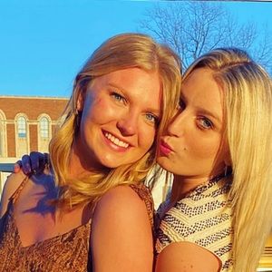 Meet your Posher, Lindy